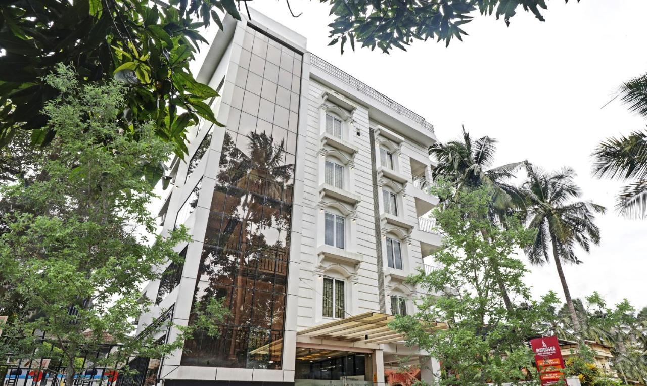 Sreepathi Mayoogha Guruvayur Ngoại thất bức ảnh